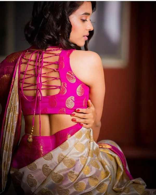 Pink_Woven_Kanjivaram_Silk_Saree_with_Saree_Cover